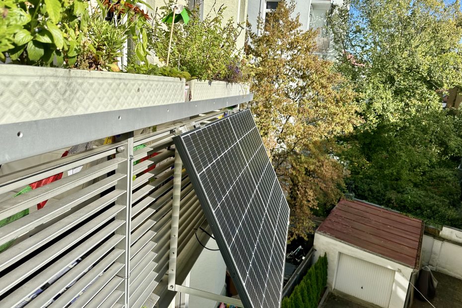 Steckerfertige Solaranlage am Balkon